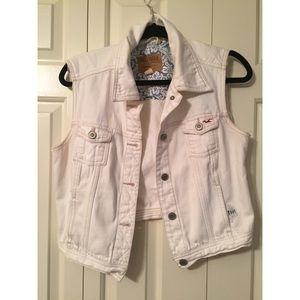 Hollister white jean vest with pockets!